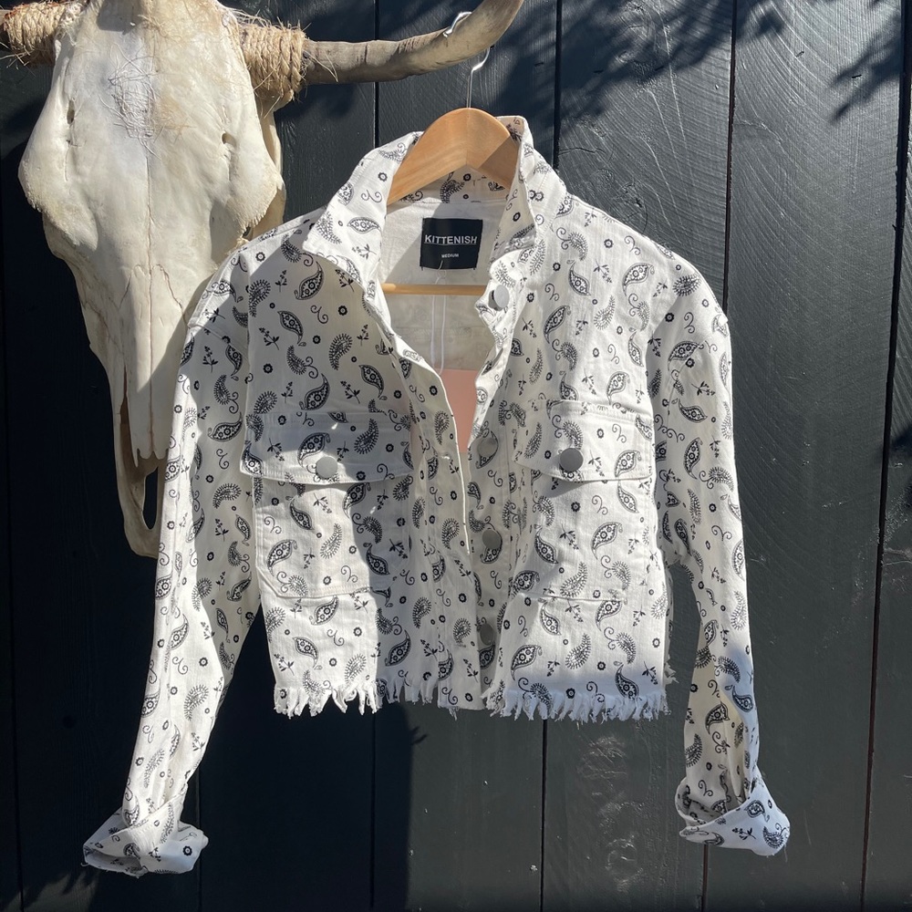 Reba Paisley Jacket & Shorts Set